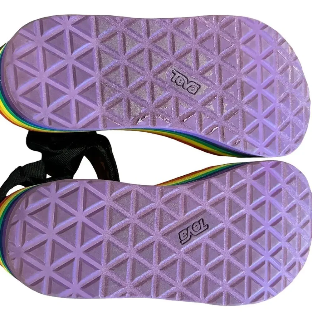 Teva Rainbow Platform Sandals with Black Straps in Womens Size 8
